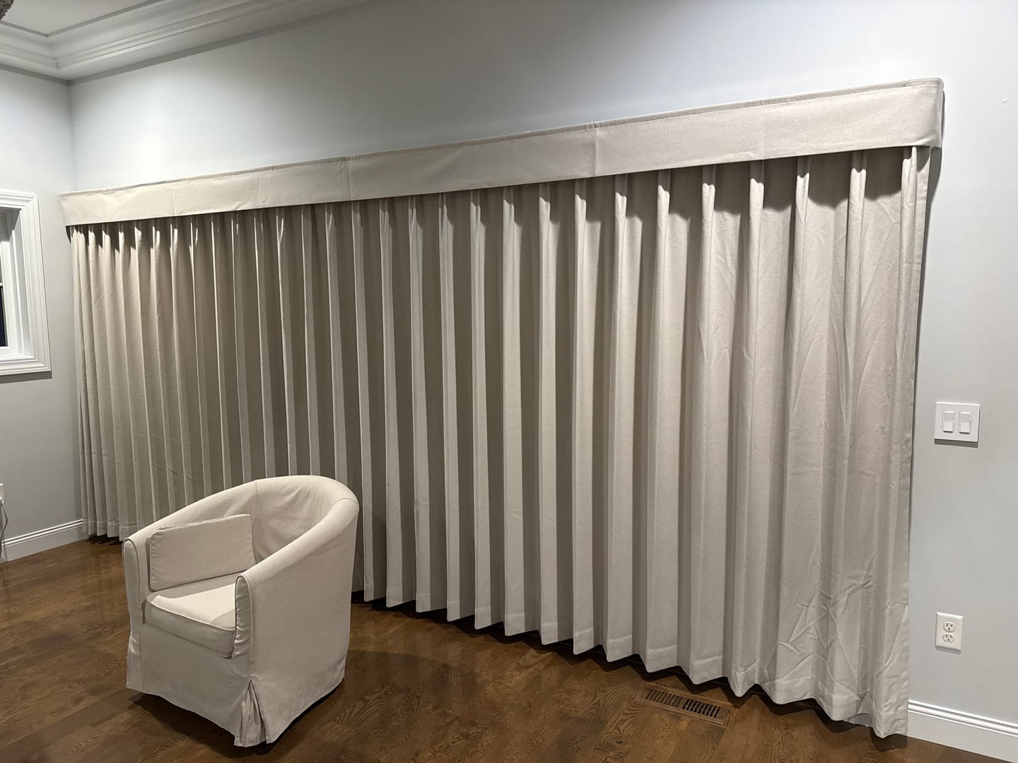 Customer photo review of SmartWings Motorized Drapery 90% Blackout