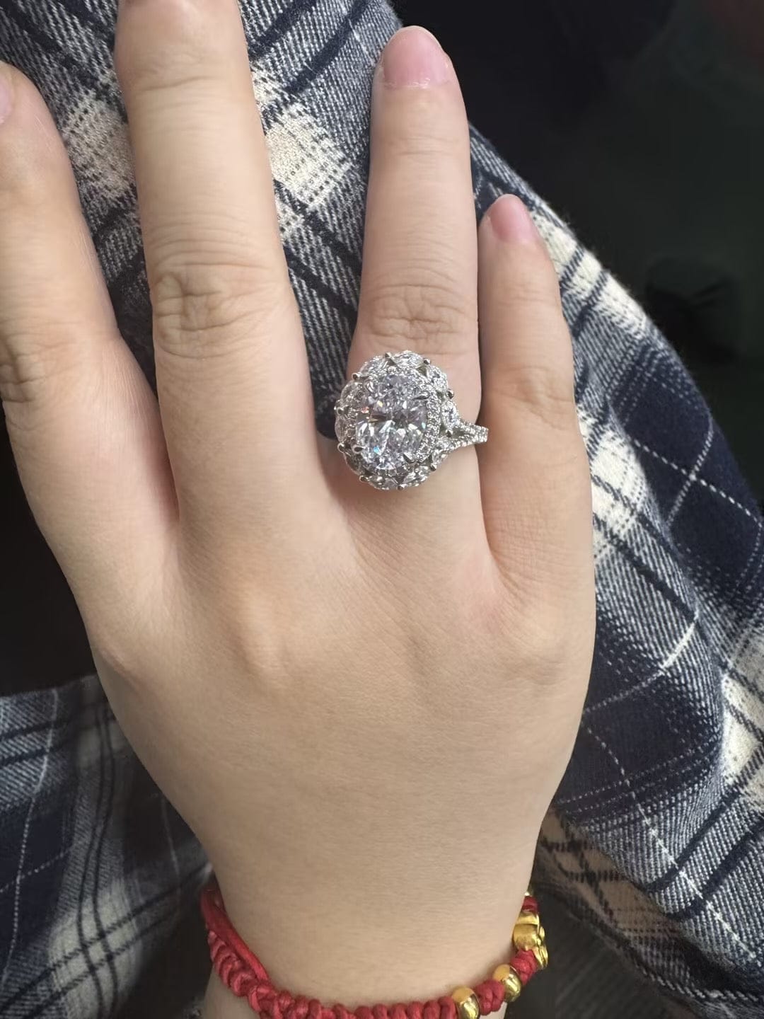 Customer photo review of S925 3.0Ct Oval Cut Halo Engagement Ring Vintage Travel Ring In Sterling Silver