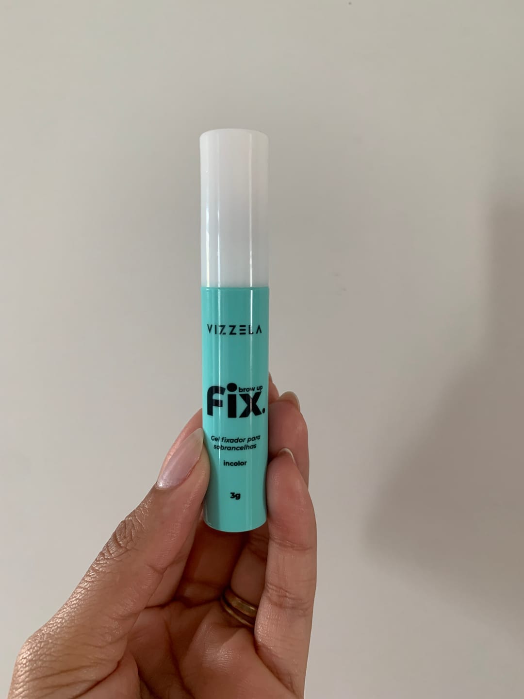Customer photo review of Brow Up Fix - Gel Fixador para Sobrancelhas – Vizzela