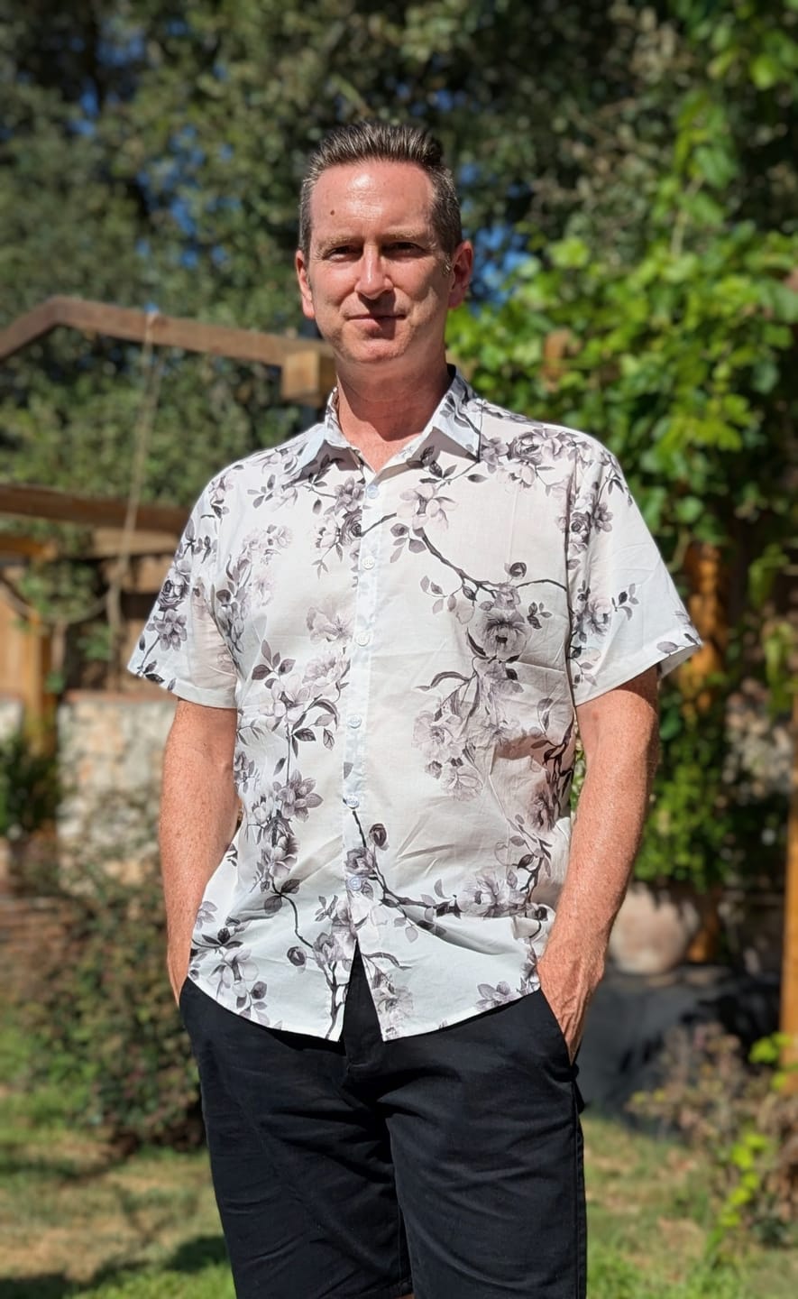 Customer photo review of Men's Floral White Beach Hawaiian Shirt