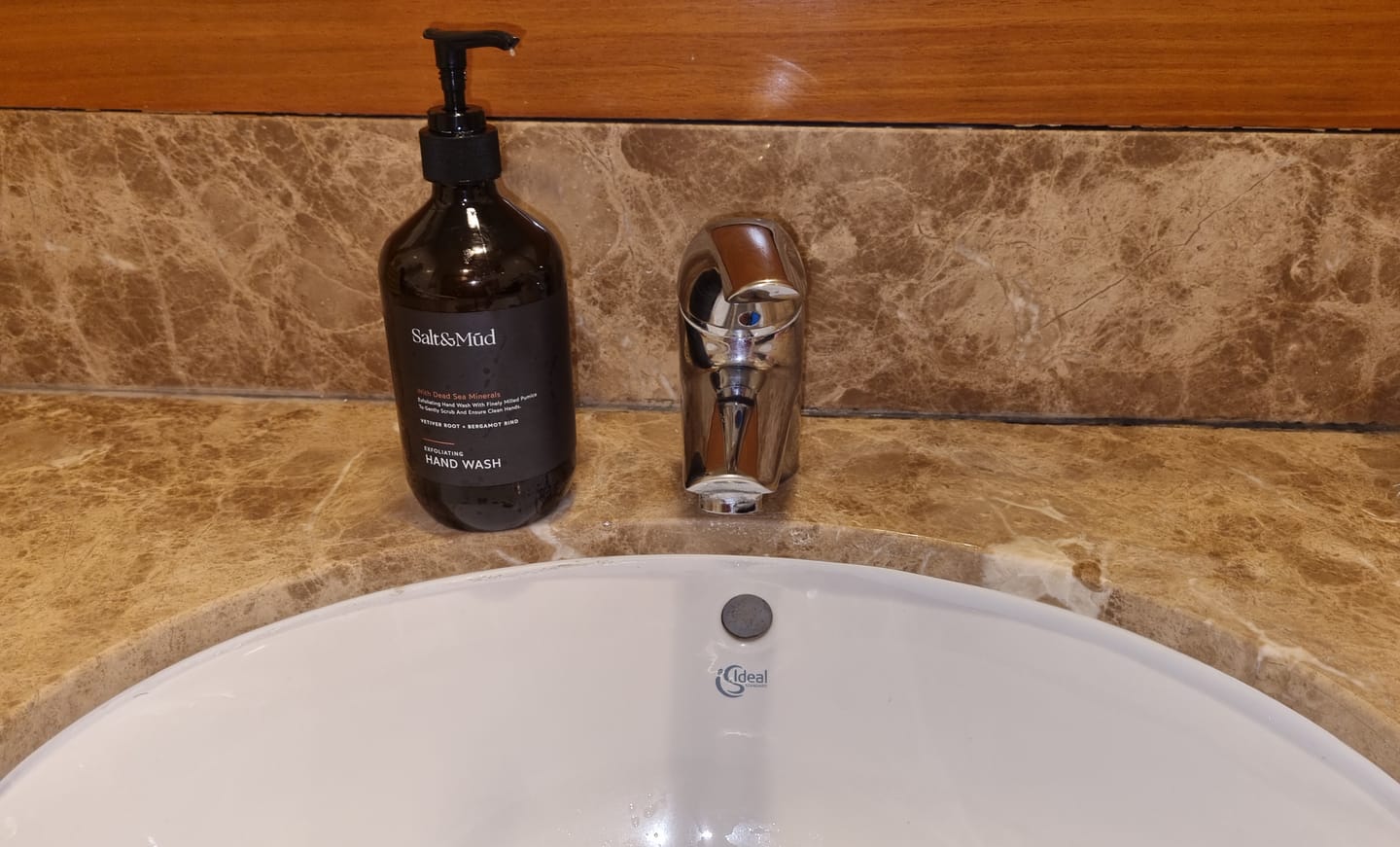 Customer photo review of Exfoliating Hand Wash With Dead Sea Minerals 500ml