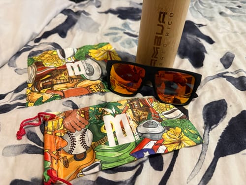 Customer photo review of Mis Raíces Orange