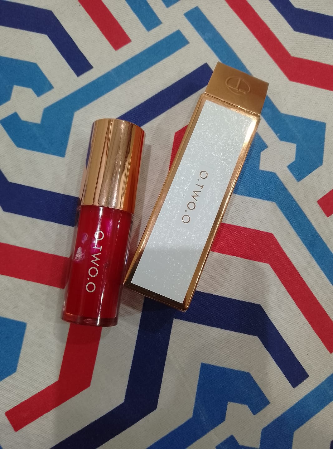Customer photo review of O.TWO.O PLUMP SHINY CRYSTAL LIP GLOSS
