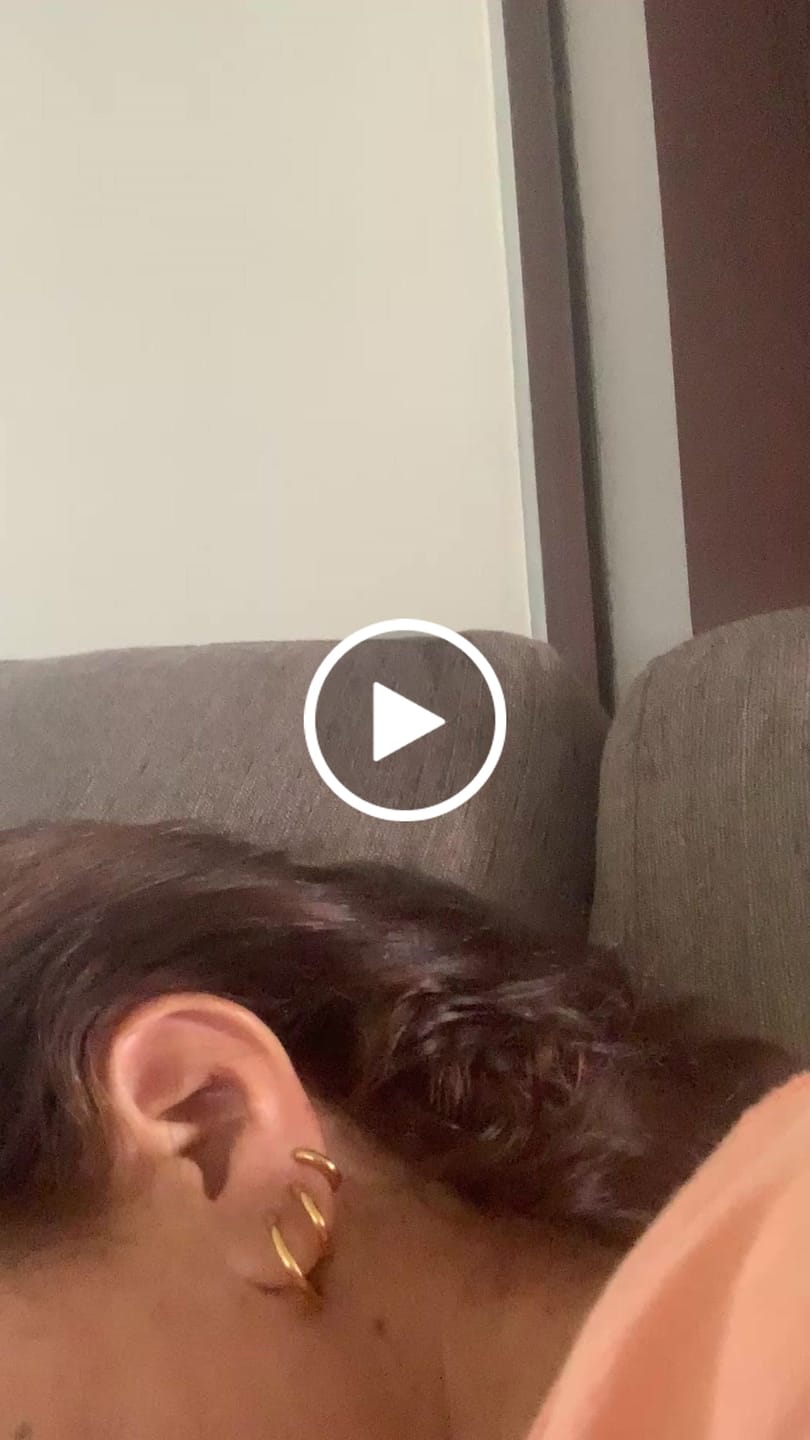 Customer video review of Brinco Trio de Argolas Banhado em Ouro 18K