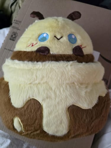 Customer photo review of 30CM OLAOLA Original Cute Honey Jar Bees Dolls Soft Stuffed Dolls Animals Food Plush Toys Plushies Birthday Gift