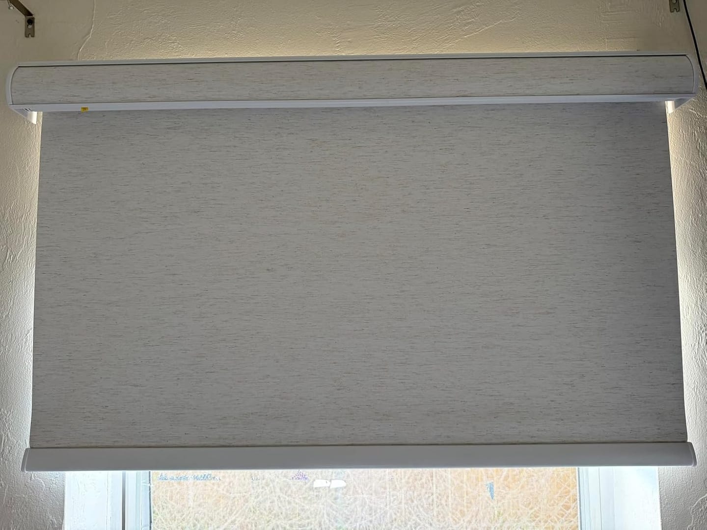Customer photo review of Bringnox Motorized Roller Shades 100% Blackout Linen