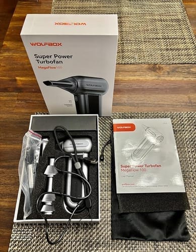 Customer photo review of Wolfbox MF100 Compressed Air Duster - Super Power Electric Compressed Air Duster