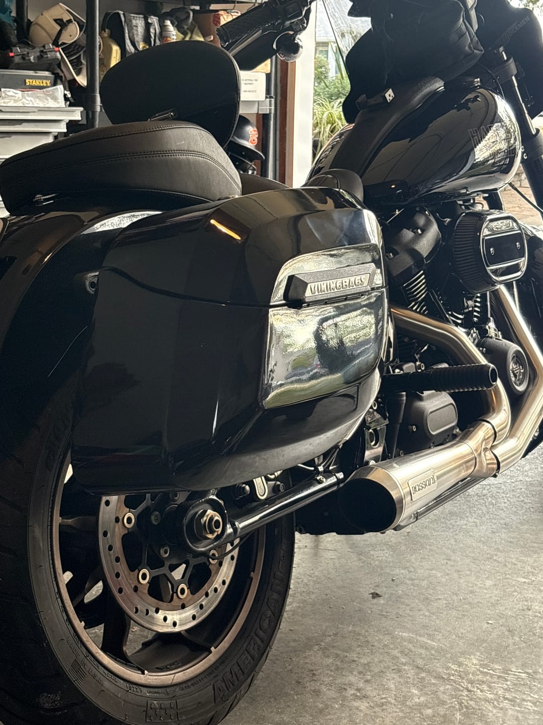 Customer photo review of 40L - Lamellar Raven Extra Large Painted Motorcycle Hard Saddlebags for Harley Softail Low Rider S FXLRS