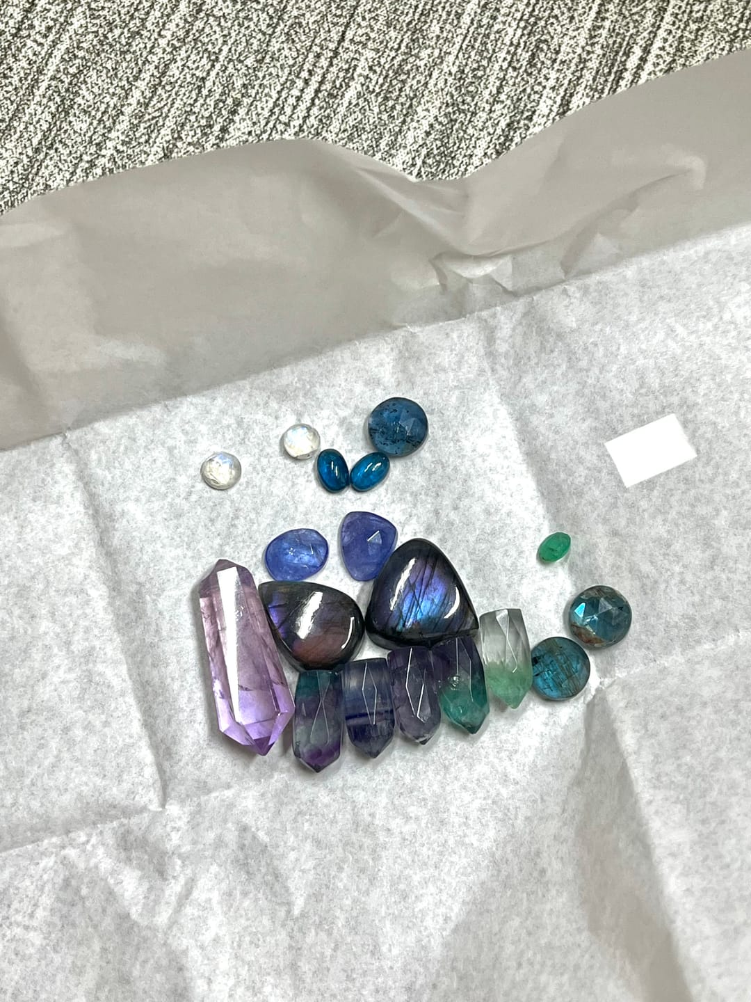 Customer photo review of LABRADORITA MULTICOLOR GOTA 25x13 MM