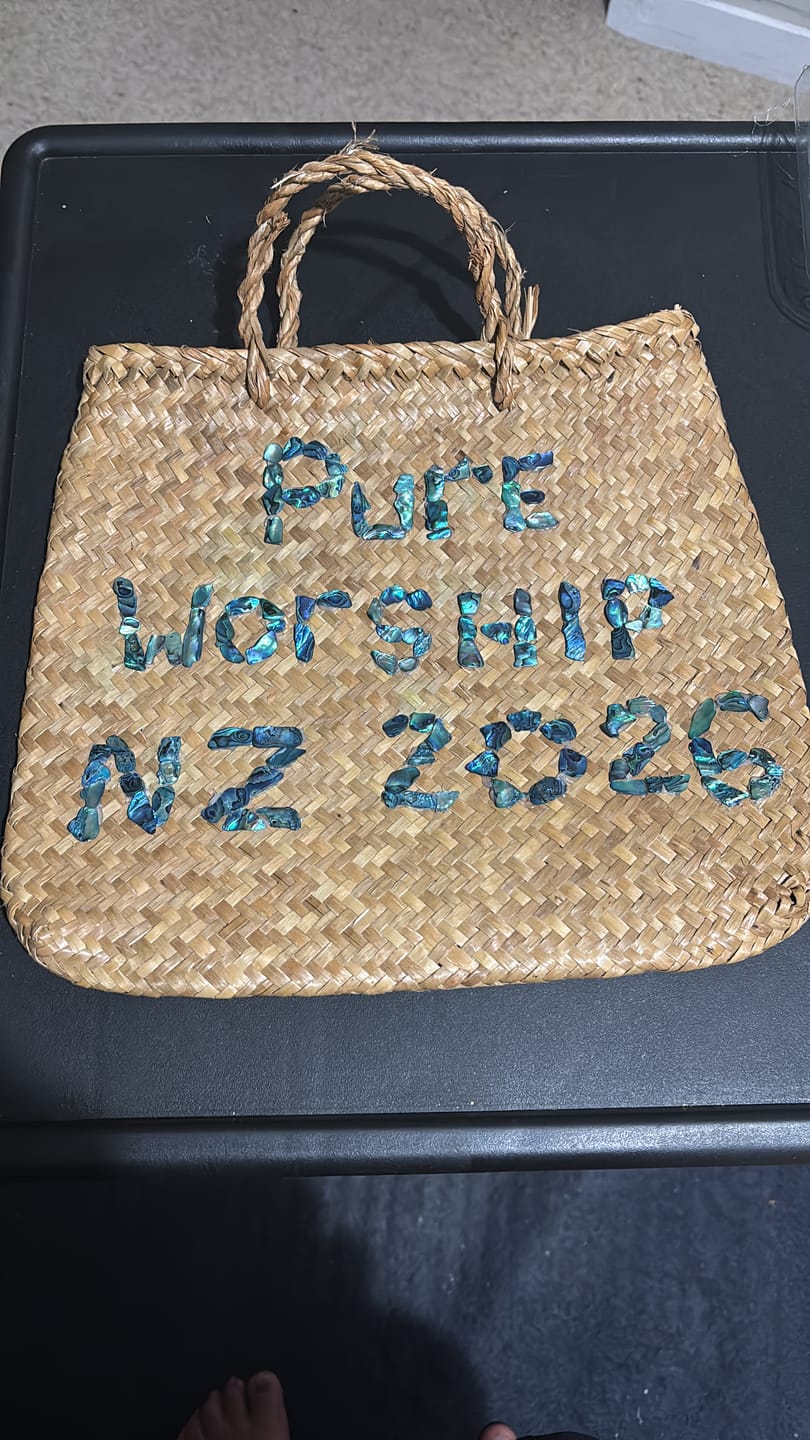 Customer photo review of 60g Pack of Small Tumbled Paua Pieces