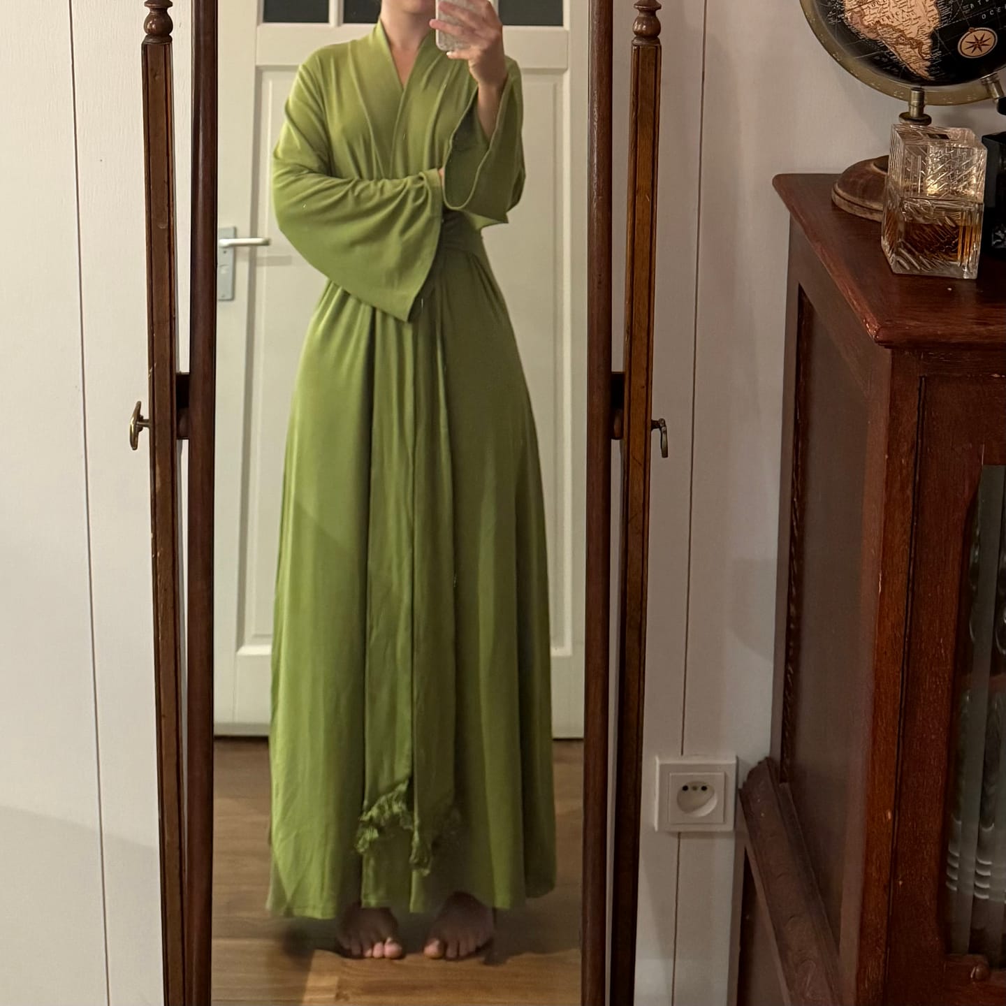Customer photo review of The Princess Robe-Kiwi(Full length sleeve)