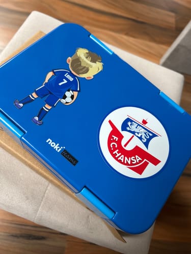Customer photo review of Personalisierte Lunchbox aus Tritan – mit Fußball-Avatar & Namen
