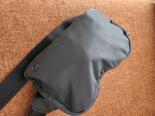 Customer photo review of Everywhere Belt Bag Large 2L