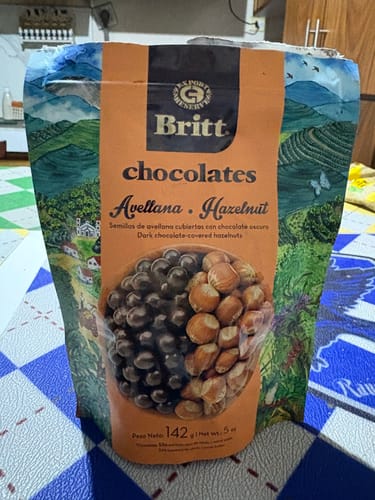 Customer photo review of Avellanas Cubiertas De Chocolate Oscuro Britt