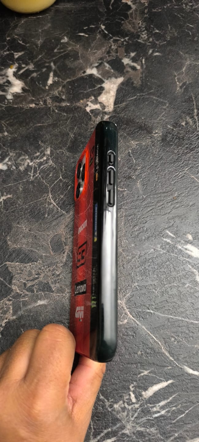 Customer photo review of Desmosedici GP25 MotoGP 2025 Livery - Individuelle Premium Hülle für iPhone