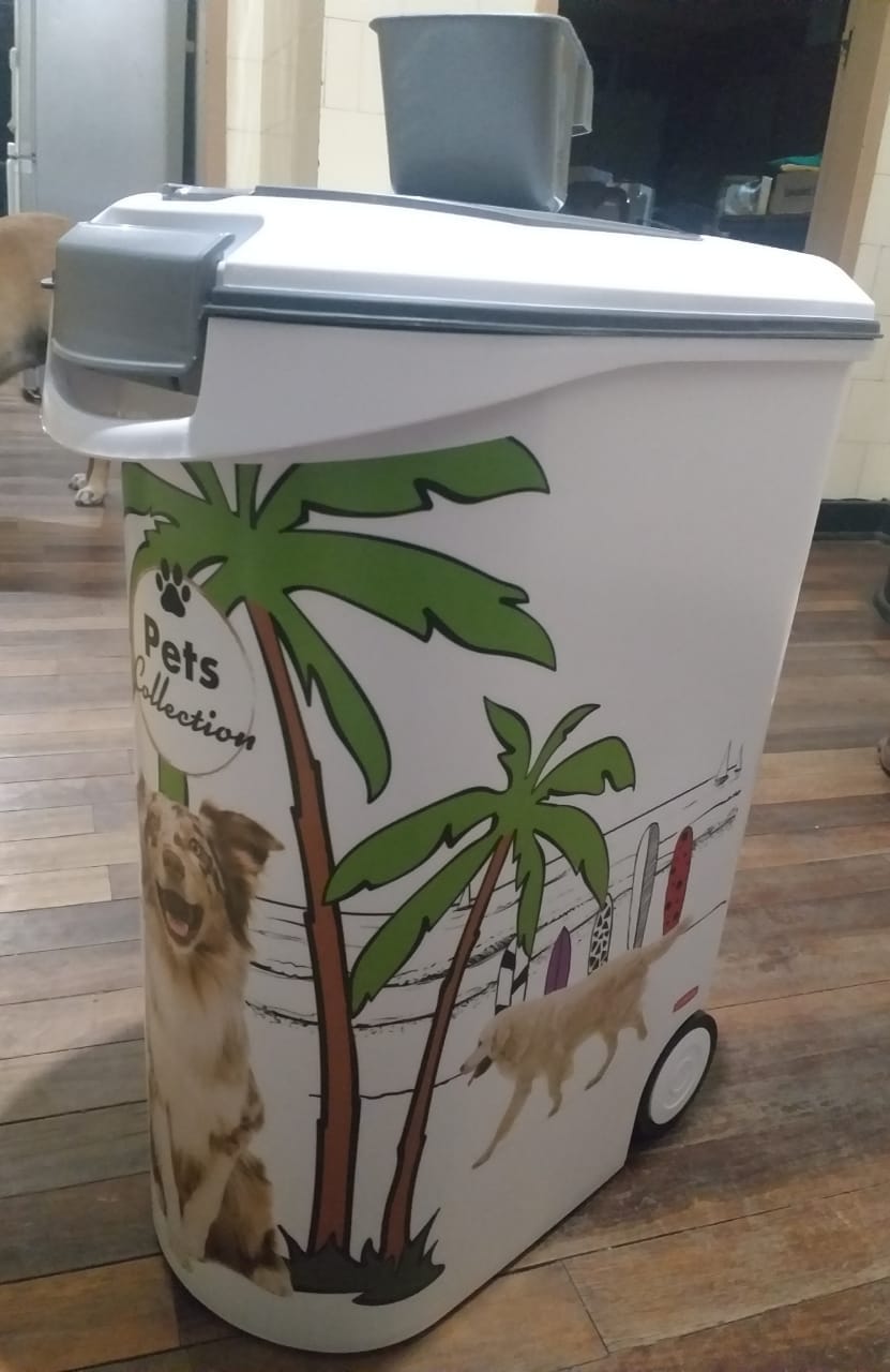 Customer photo review of 20kg Pet Food Container