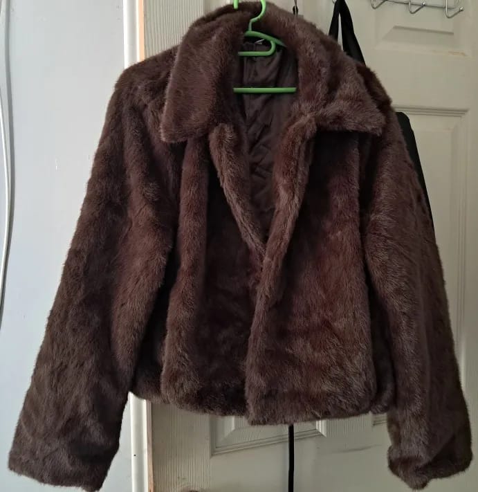 Customer photo review of Charlene - Stylish Brown Long-Sleeved Autumn Winter Jacket with Elegant Button Embellishments