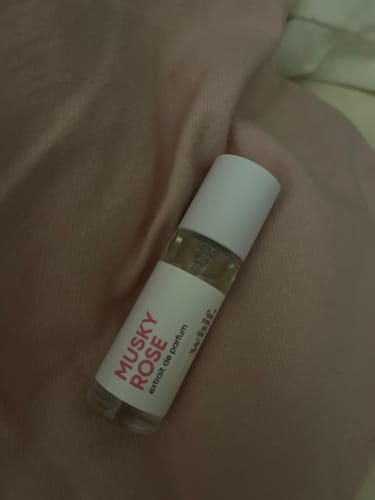 Customer photo review of Musky Rose