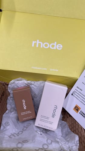 Customer photo review of glazing milk 2.2oz/65ml little  - disponível em Portugal