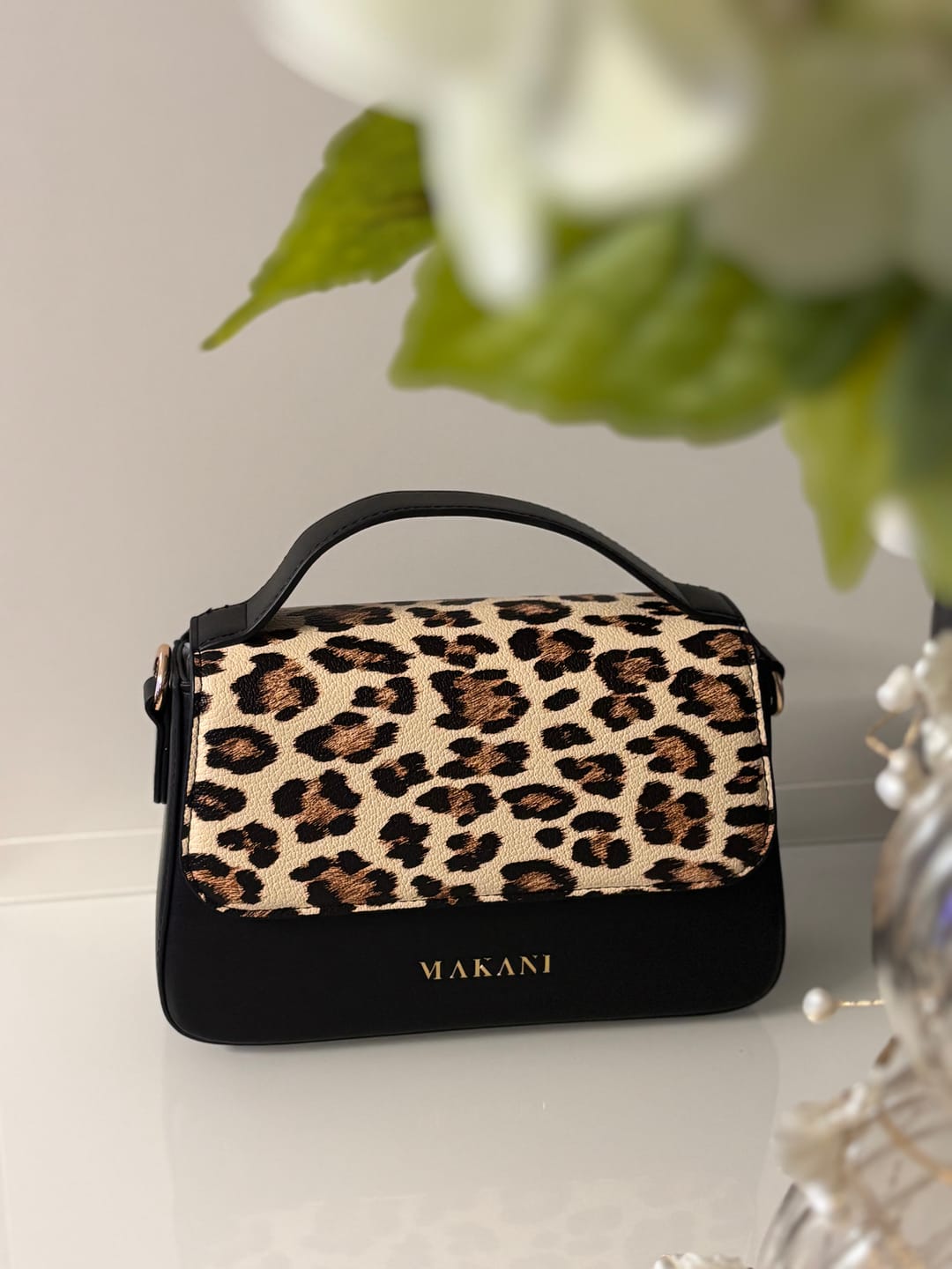 Customer photo review of NALUA - BLACK LEO