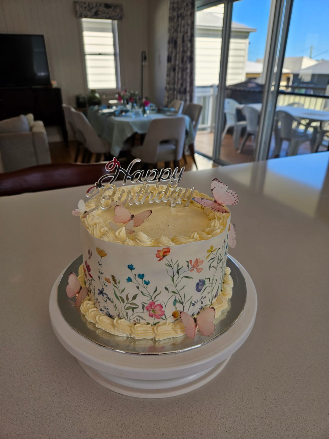 Customer photo review of Pastel Pink Edible Wafer Butterflies - Mix sizes - 24pcs