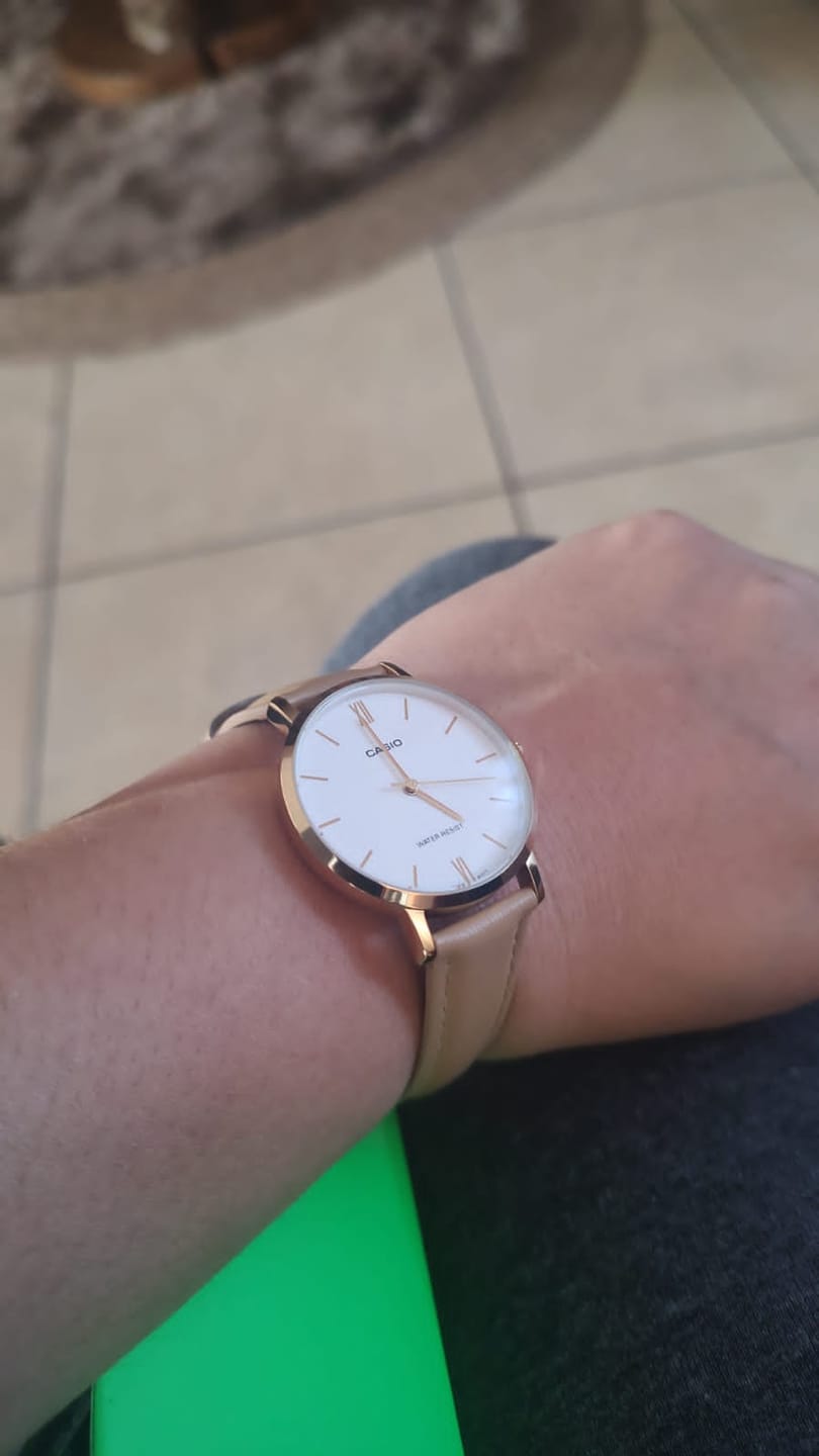 Customer photo review of Reloj Casio Análogo LTP-VT01GL-7B Correa de Cuero