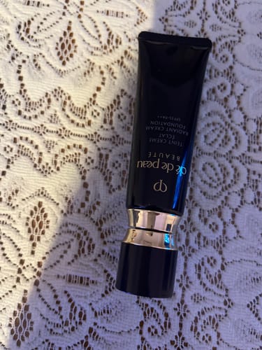 Customer photo review of 資生堂 肌膚之鑰 恆潤絲緞光采粉霜 OC20號 25g