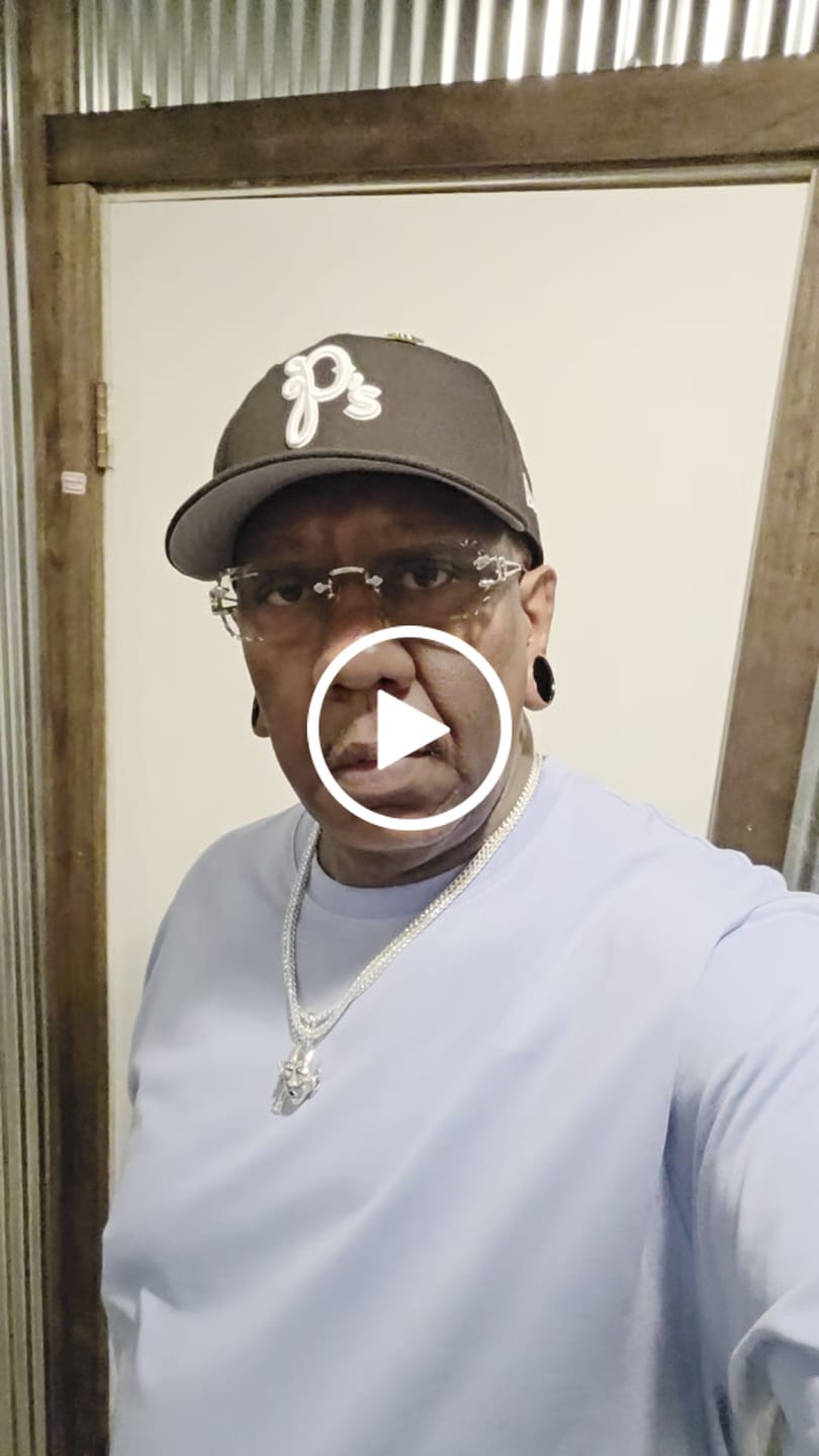 Customer video review of 18K WHITE GOLD LION X