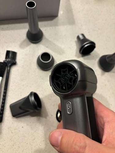 Customer photo review of Wolfbox MF100 Compressed Air Duster - Super Power Electric Compressed Air Duster