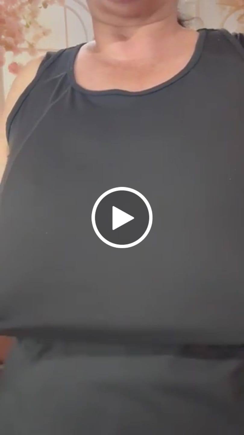 Customer video review of Anti-Muffin-Top Flowy Tank Top