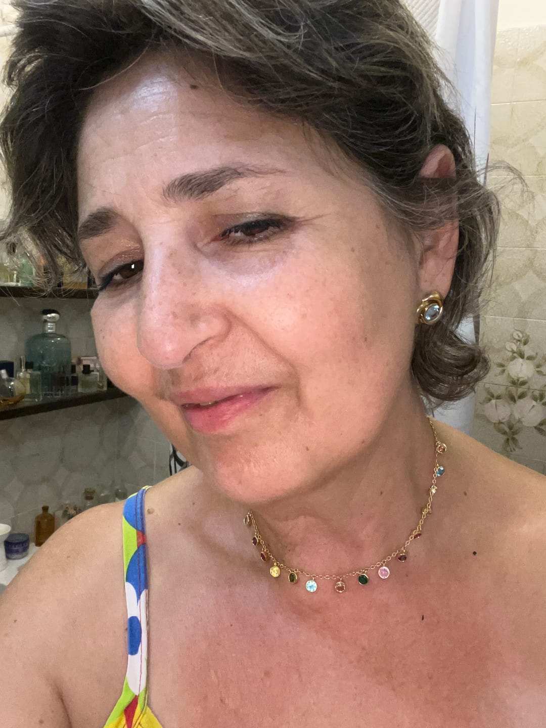 Customer photo review of Collana con  ciondoli pendenti colorati