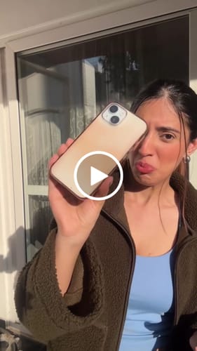 Customer video review of MagSafe Crystal Clear iPhone Case – Anti-Yellow, Sleek, and Durable