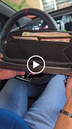 Customer video review of Cartera Sonora Encino