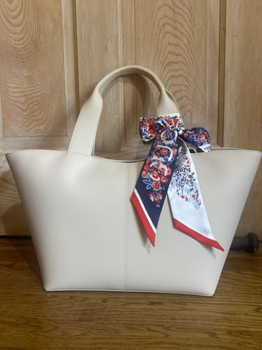 Customer photo review of Bleecker Tote Oat