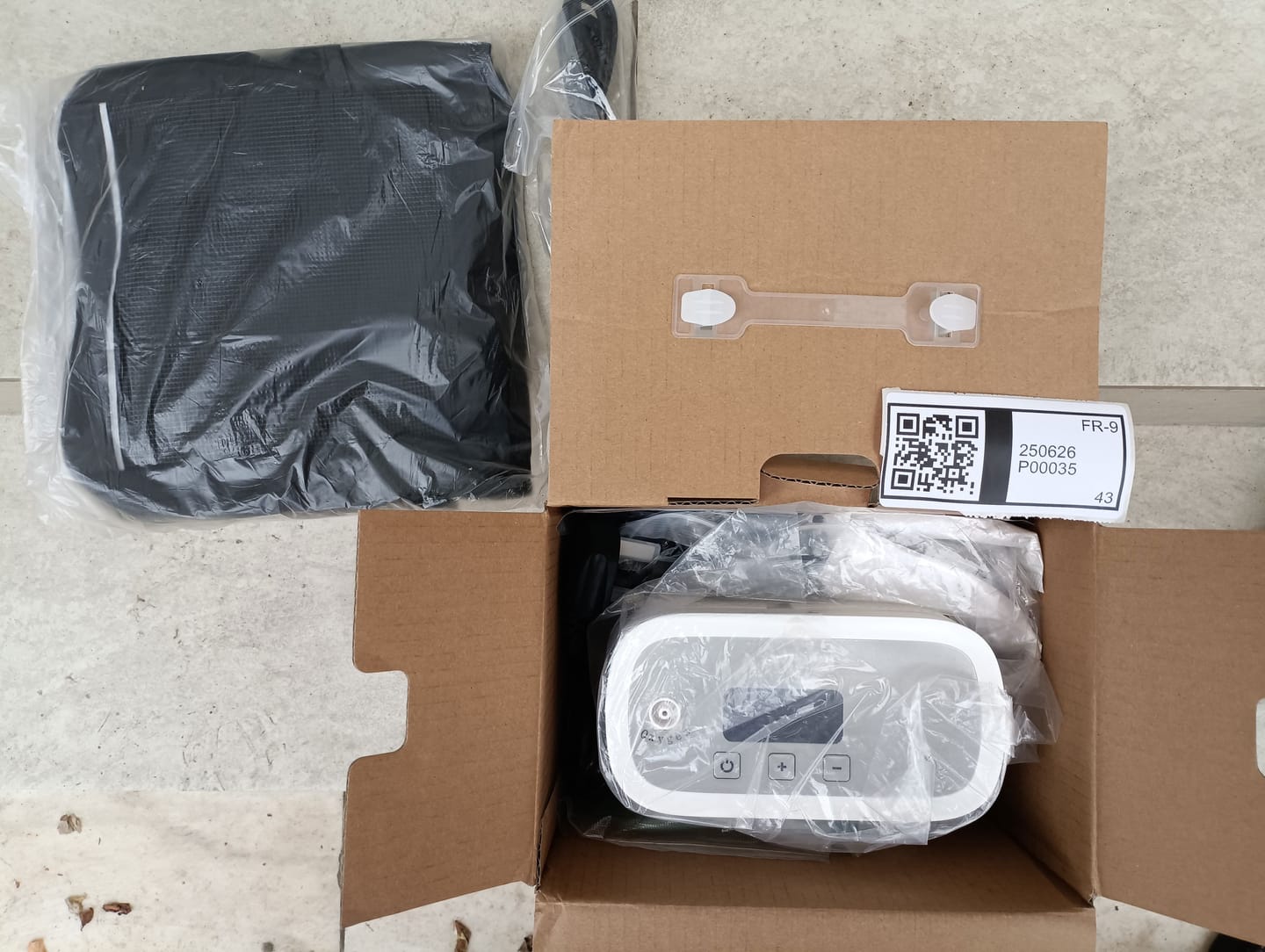 Customer photo review of Portable 1-5L Adjustable Continuous Flow 3 Hours Battery Oxygen Concentrator - 1001S