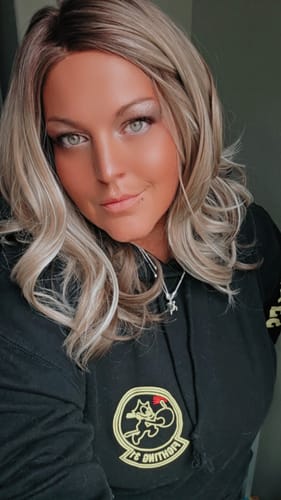 Customer photo review of Dublin Blonde