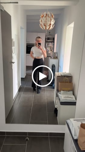 Customer video review of (PRE-ORDER) LUXE Sculpt Flared Leggings - Sage Khaki