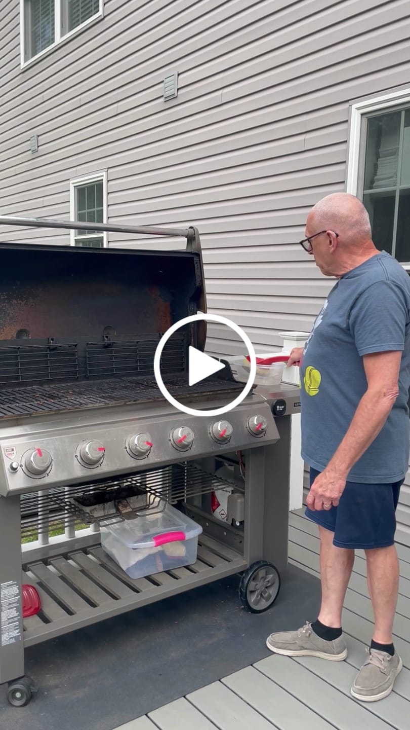 Customer video review of Just For Me: 1 Handle + 2 Cleaning Heads (w/ Scraper)