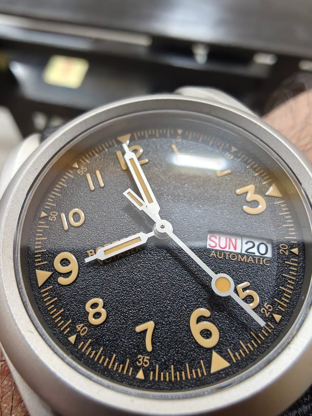 Customer photo review of VOYAGER - 100M Waterproof Titanium Automatic Field Watch | Volcanic Gray-bracelet
