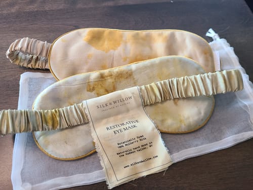 Customer photo review of Original Eco-Dyed Restorative Silk Eye Mask
