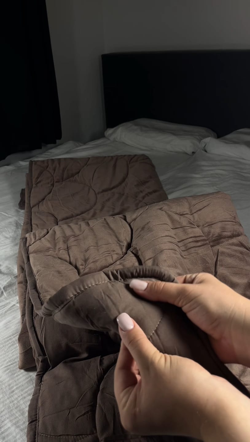 Customer photo review of Dekbed Zonder Overtrek Velvet™ Taupe / Brown