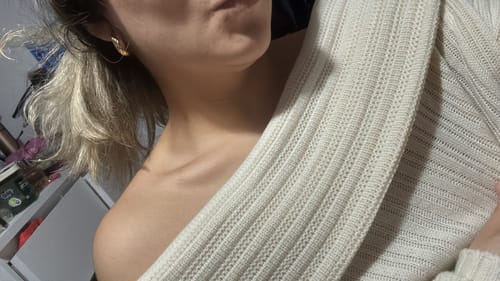 Customer photo review of SWEATER LINA CRUDO