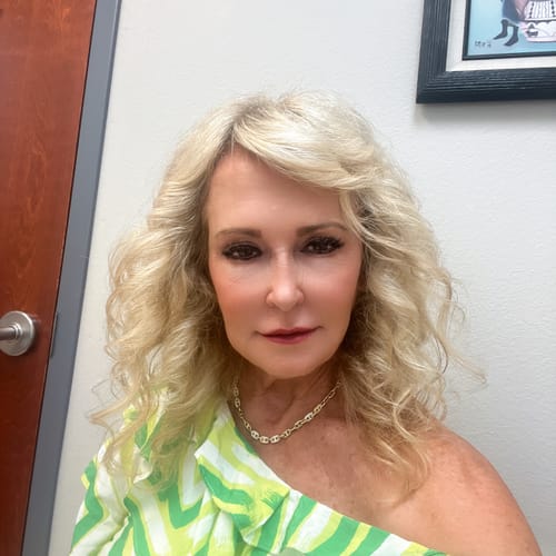 Customer photo review of Flex Hold Hairspray