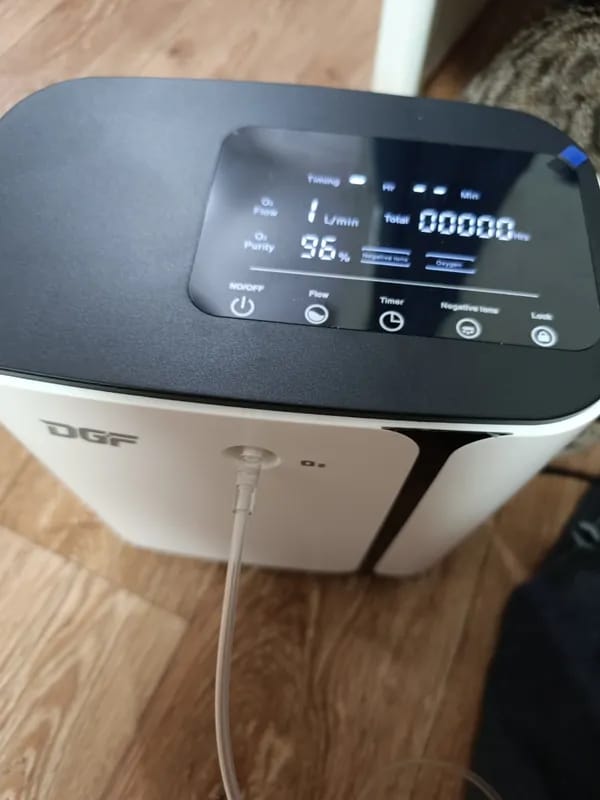 Customer photo review of Home 1-8L Adjustable Continuous Flow Oxygen Concentrator - DF-010