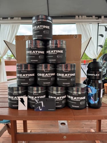 Zákaznická recenze s fotkou produktu Creatine Monohydrate