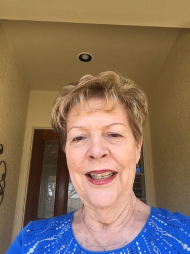 Customer photo review of Emma