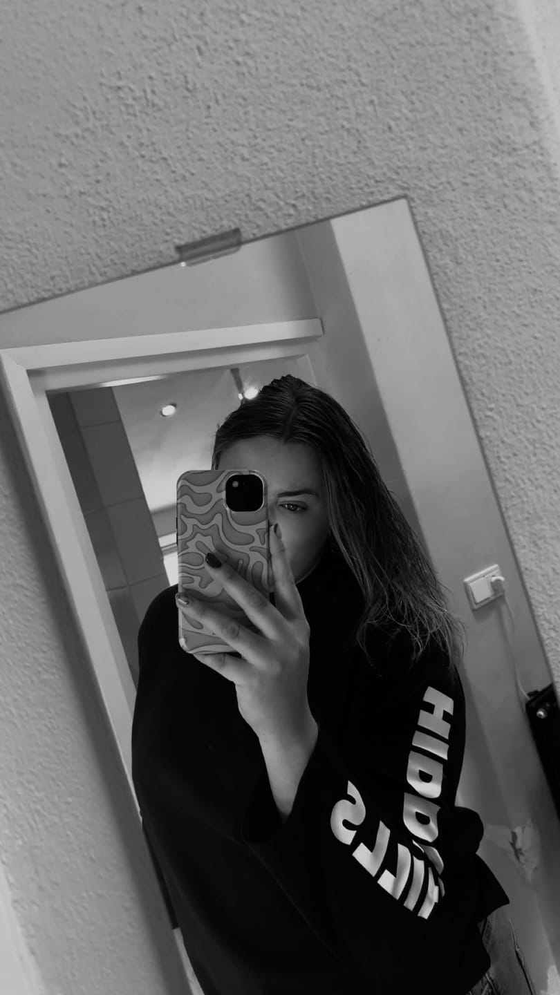 Avis client avec photo sur le T-SHIRT À MANCHES LONGUES NAVY