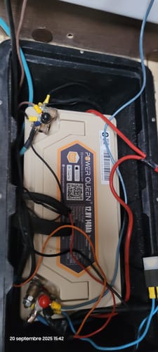 Customer photo review of Batterie LiFePO4 12V 140Ah H190 de Power Queen avec Bluetooth