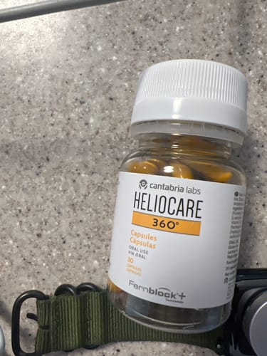 Customer photo review of ヘリオケア360° ORAL（飲む日焼け止め）