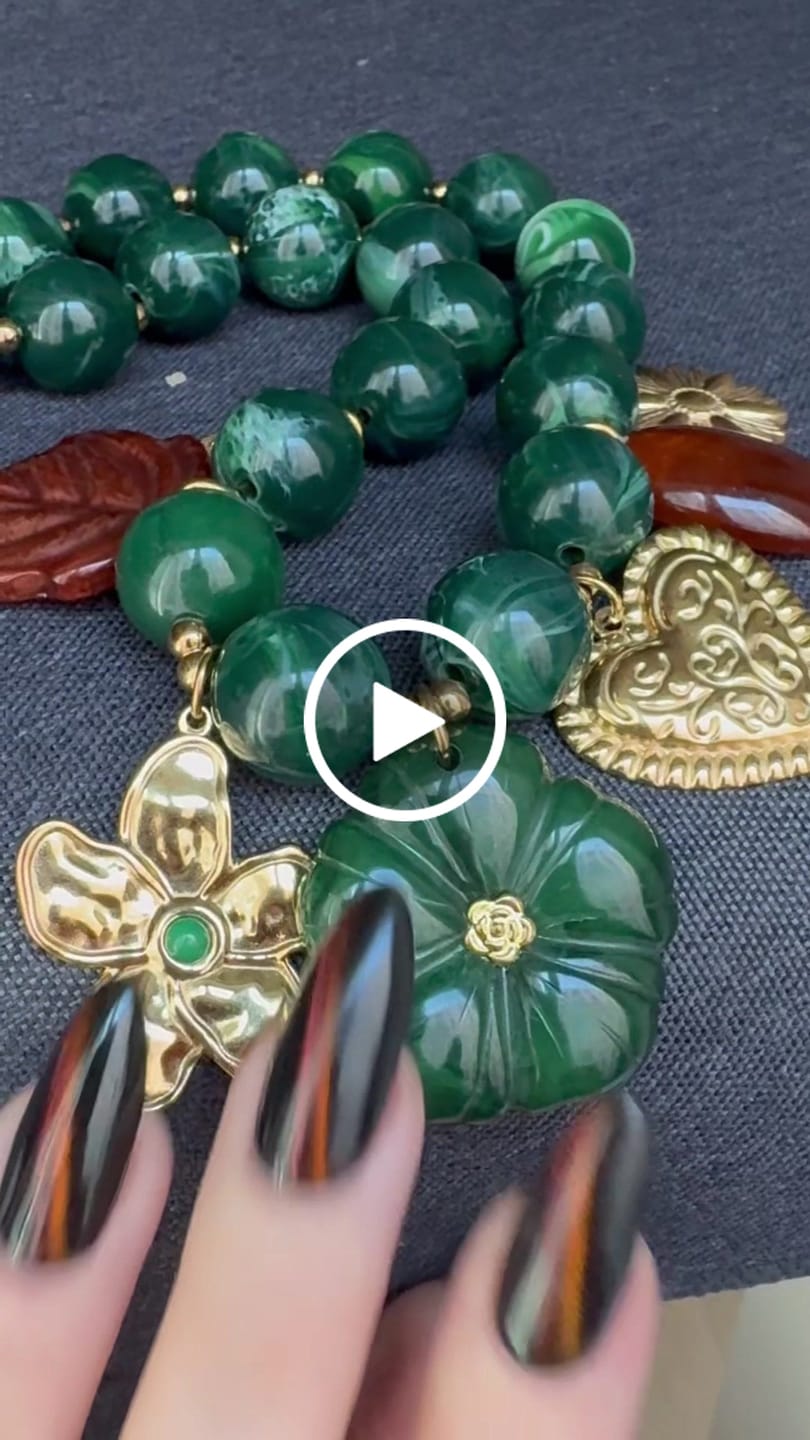 Customer video review of Spiced Latte Necklace